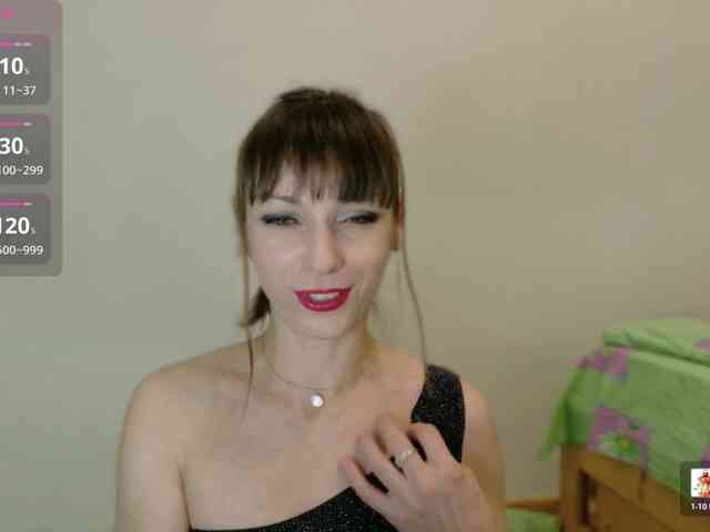 Lady-Caroline webcam