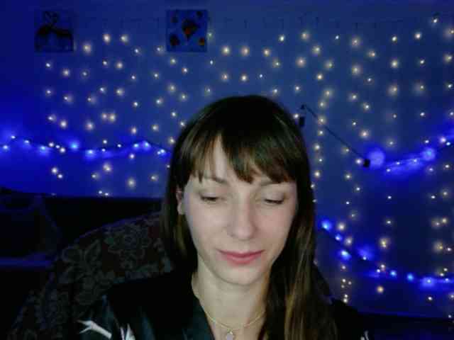 Lady-Caroline webcam