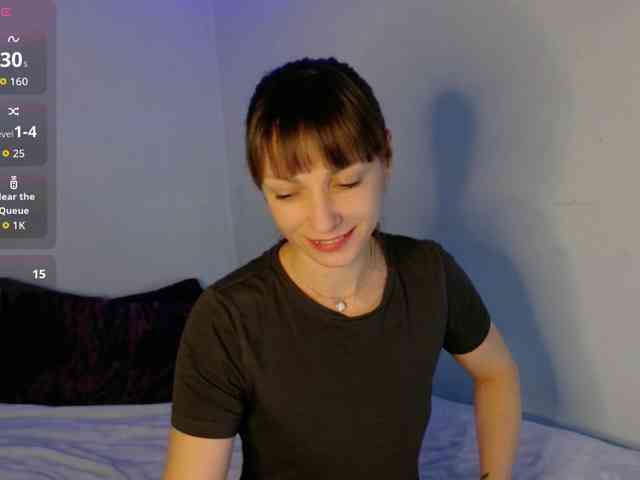 Lady-Caroline webcam