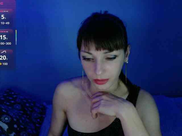 Lady-Caroline webcam
