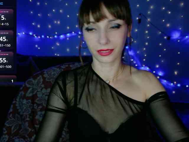 Lady-Caroline webcam