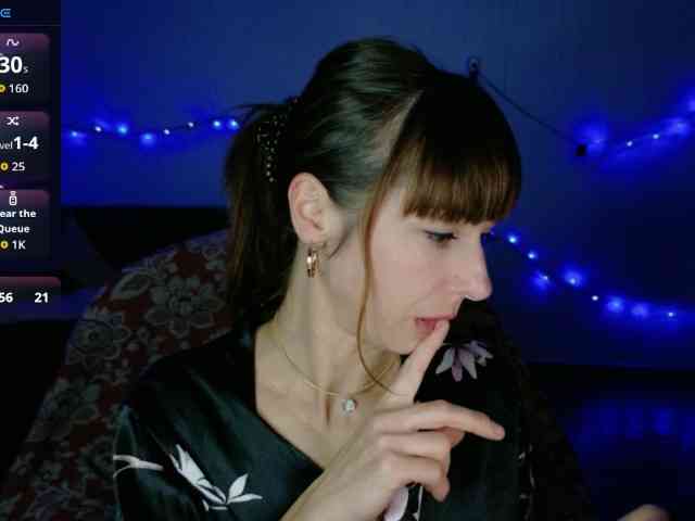 Lady-Caroline webcam