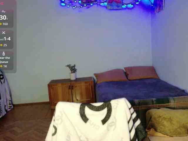 Lady-Caroline webcam