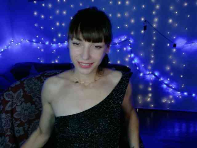 Lady-Caroline webcam