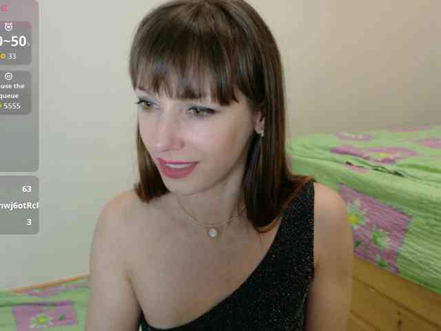 Lady-Caroline webcam