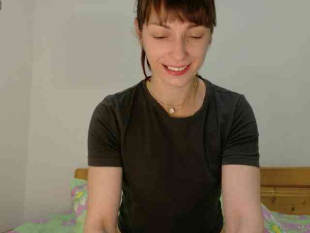 Lady-Caroline webcam