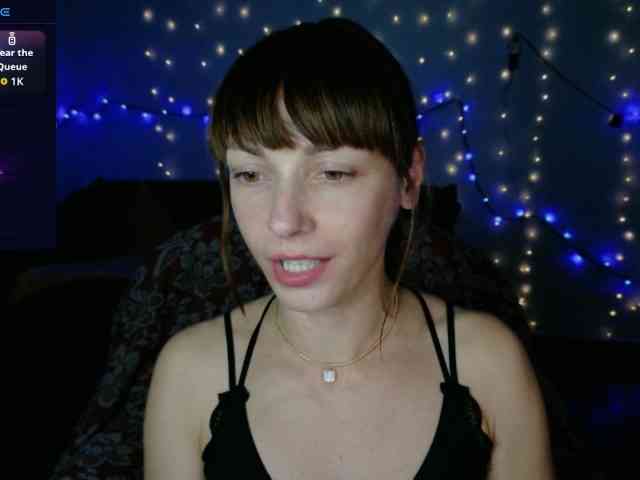 Lady-Caroline webcam