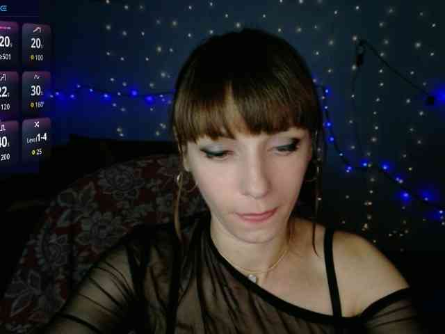 Lady-Caroline webcam