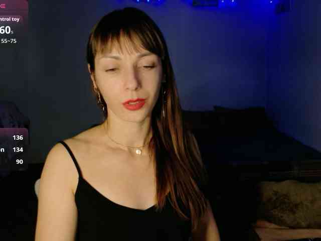 Lady-Caroline webcam