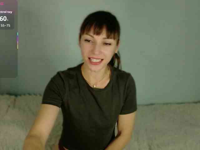 Lady-Caroline webcam