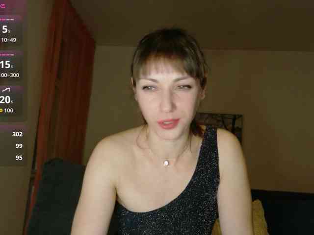 Lady-Caroline webcam