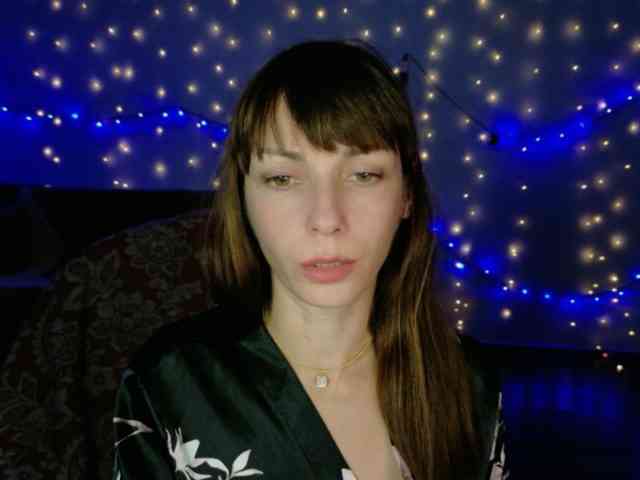 Lady-Caroline webcam
