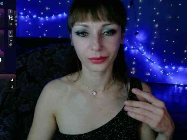 Lady-Caroline webcam