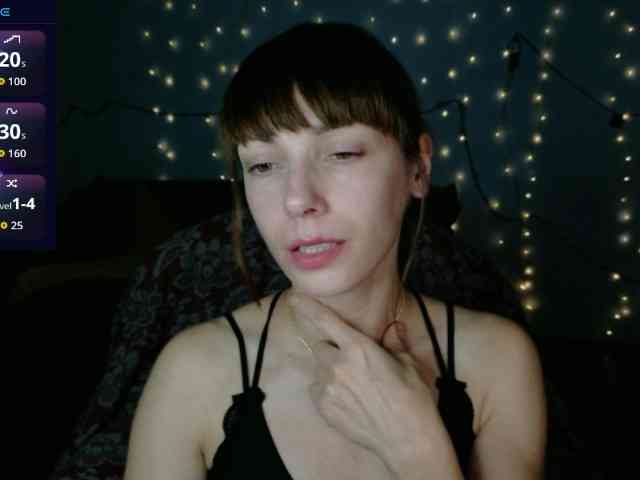 Lady-Caroline webcam