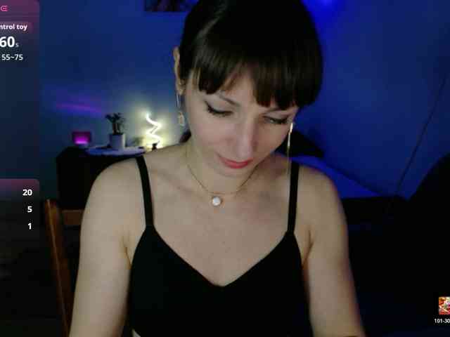 Lady-Caroline webcam