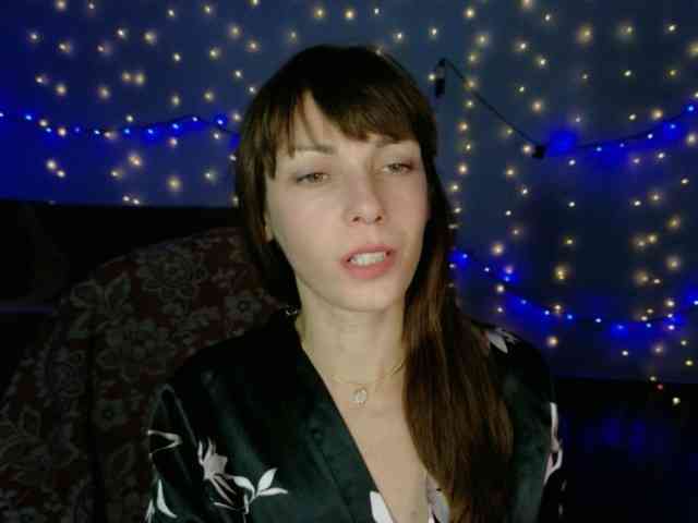 Lady-Caroline webcam