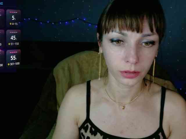 Lady-Caroline webcam