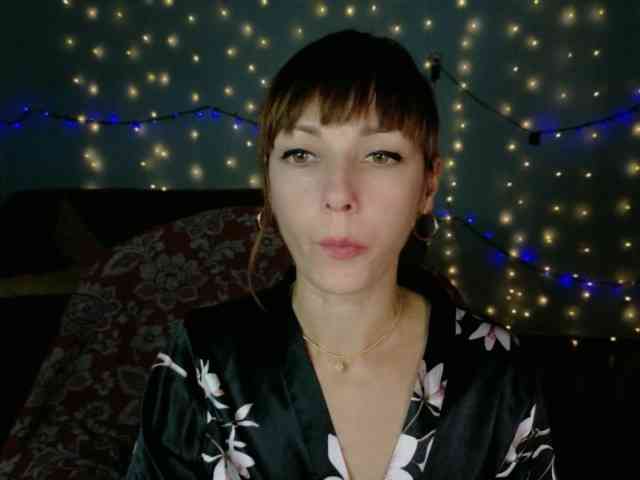 Lady-Caroline webcam
