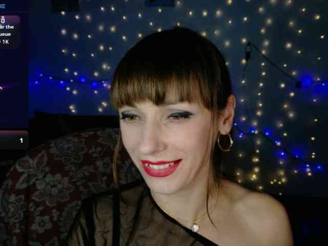 Lady-Caroline webcam
