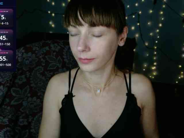 Lady-Caroline webcam