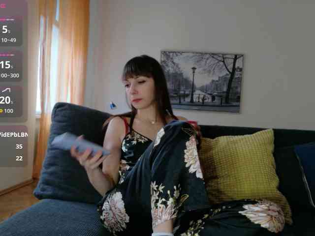 Lady-Caroline webcam