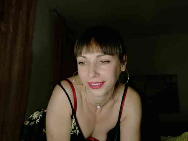 Lady-Caroline webcam