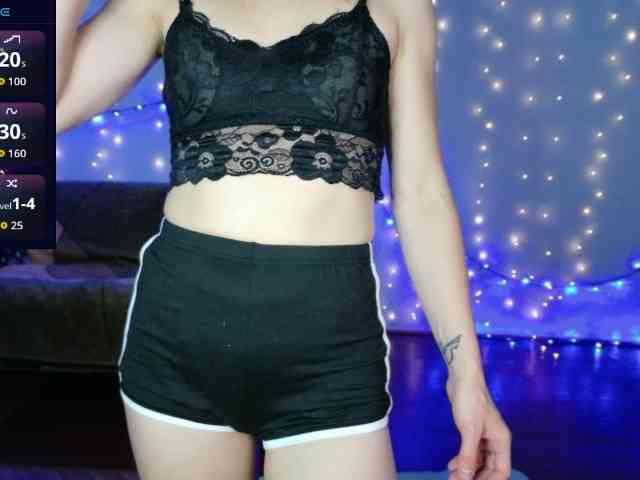 Lady-Caroline webcam