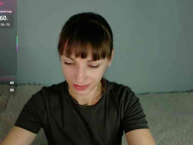 Lady-Caroline webcam