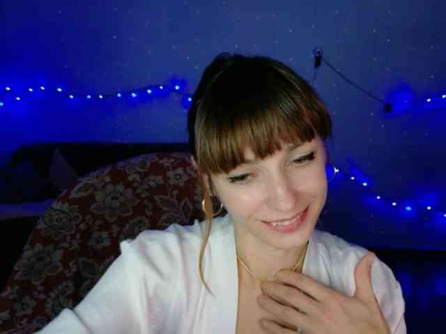 Lady-Caroline webcam