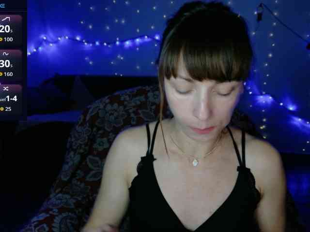 Lady-Caroline webcam