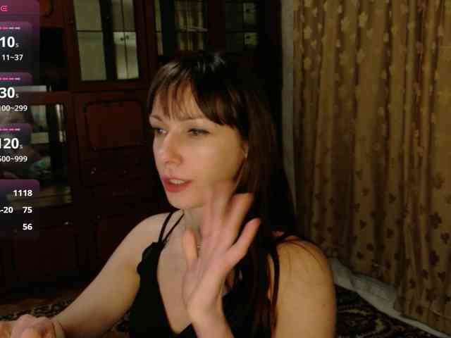 Lady-Caroline webcam