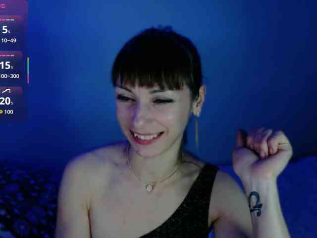 Lady-Caroline webcam