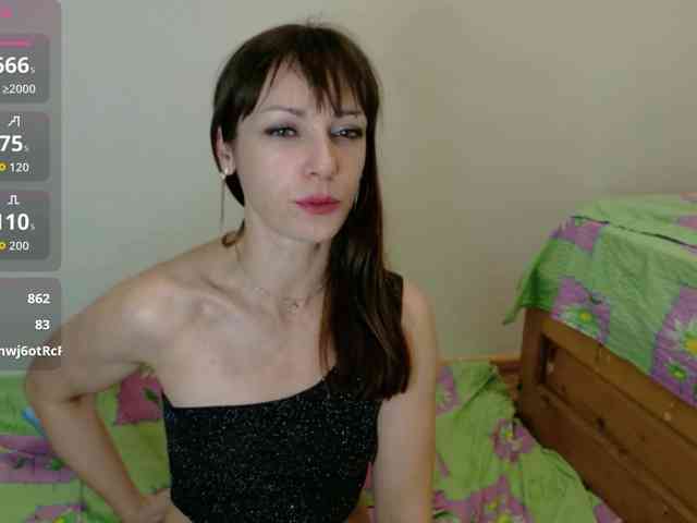 Lady-Caroline webcam