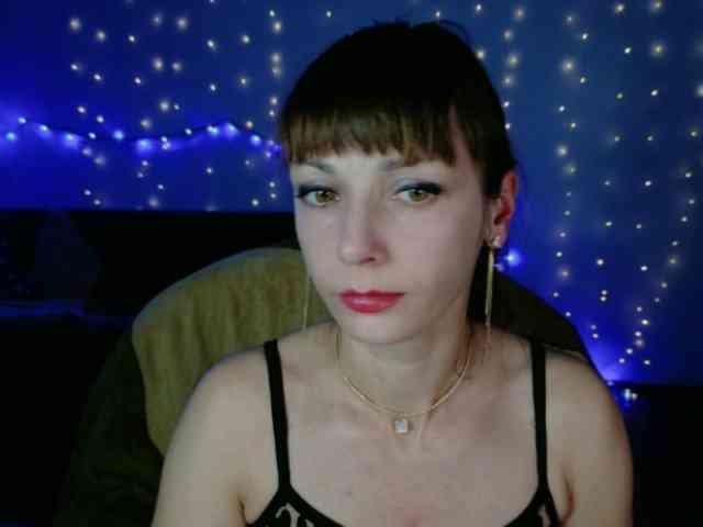 Lady-Caroline webcam