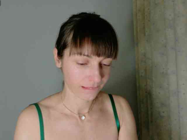 Lady-Caroline webcam