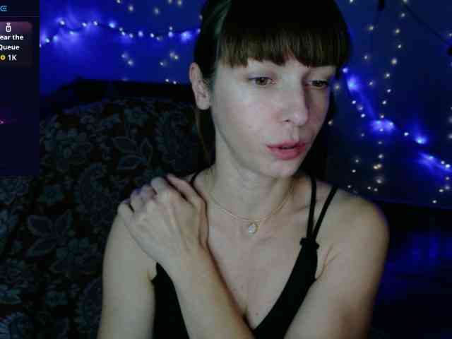 Lady-Caroline webcam