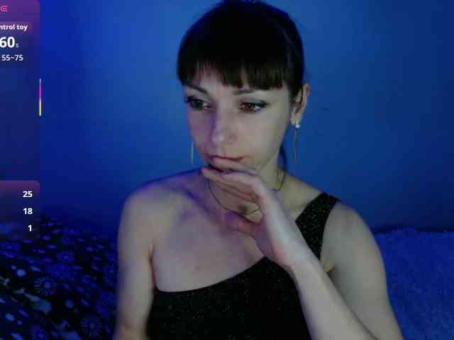 Lady-Caroline webcam