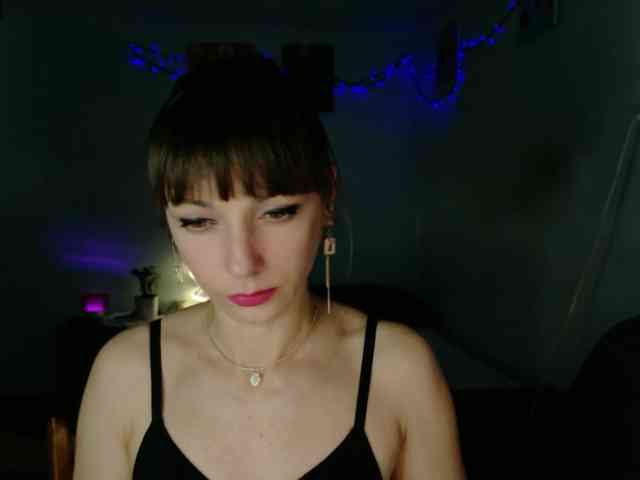 Lady-Caroline webcam