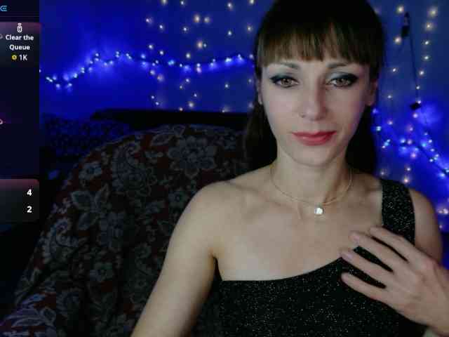 Lady-Caroline webcam