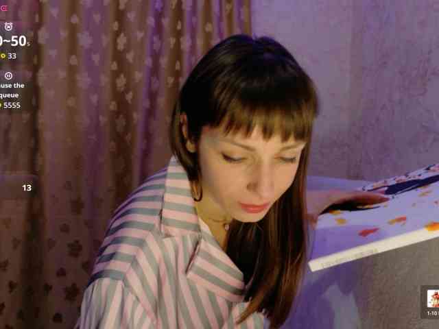 Lady-Caroline webcam