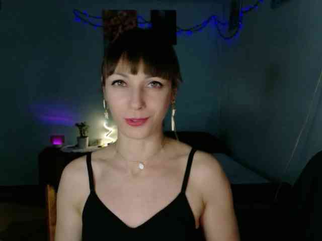 Lady-Caroline webcam