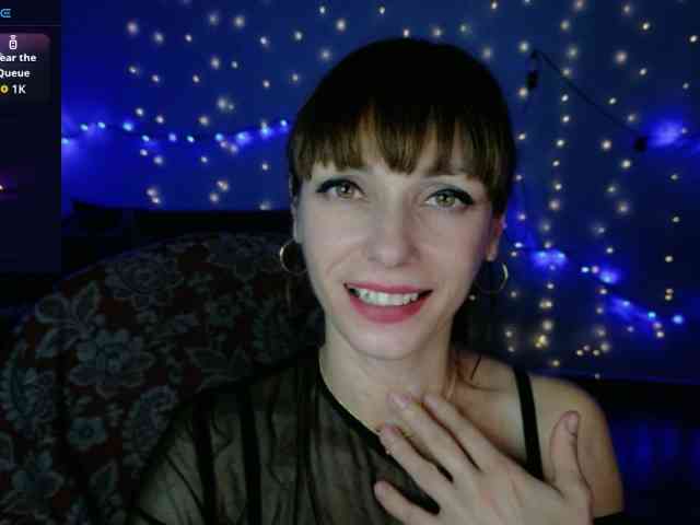 Lady-Caroline webcam