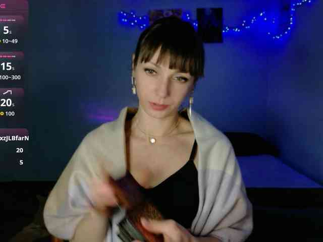 Lady-Caroline webcam