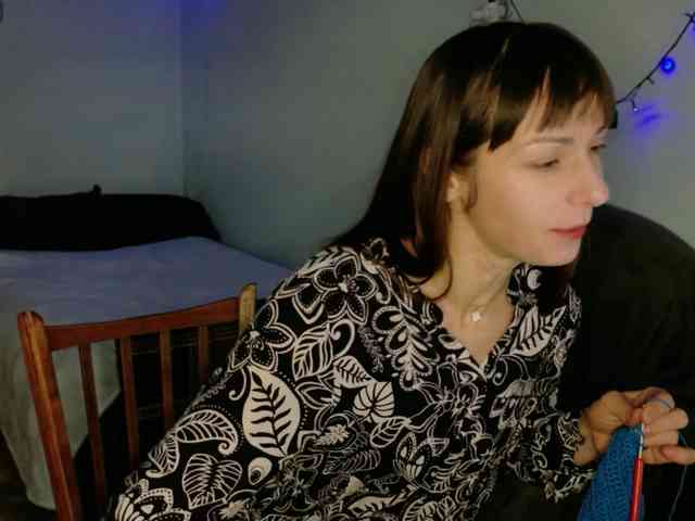 Lady-Caroline webcam