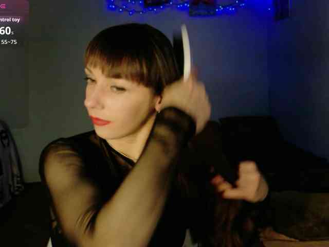 Lady-Caroline webcam