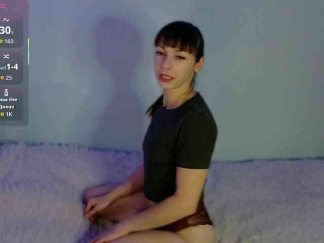 Lady-Caroline webcam