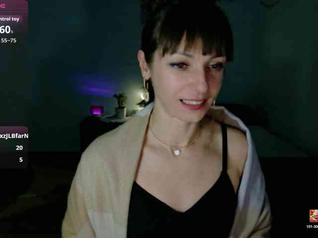 Lady-Caroline webcam