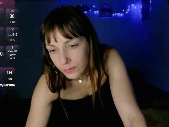 Lady-Caroline webcam