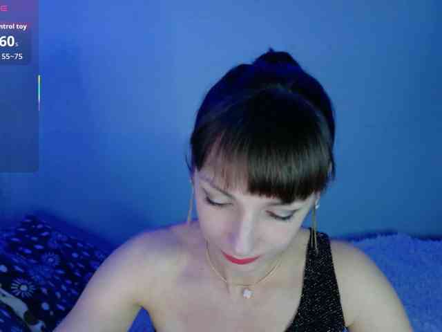 Lady-Caroline webcam