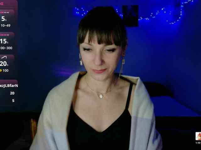 Lady-Caroline webcam